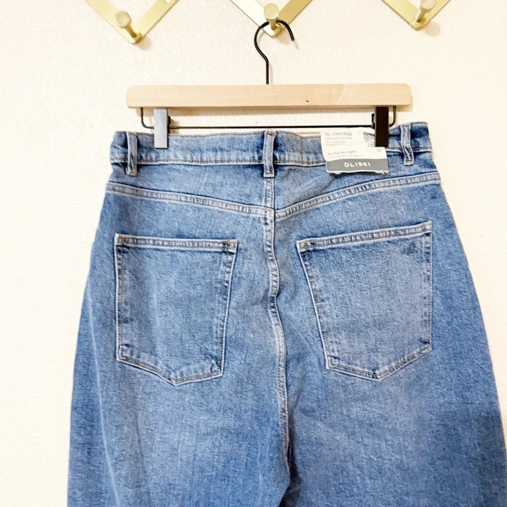 NWT DL1961 Emilie Straight Ultra High Rise Vintage 31